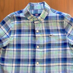 Vineyard Vines boys button down long sleeve shirt. Size 5